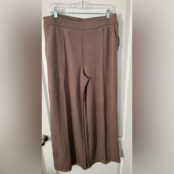 NWT Scoop Seamed Front Wide Leg Pants - Picture 2 of 5